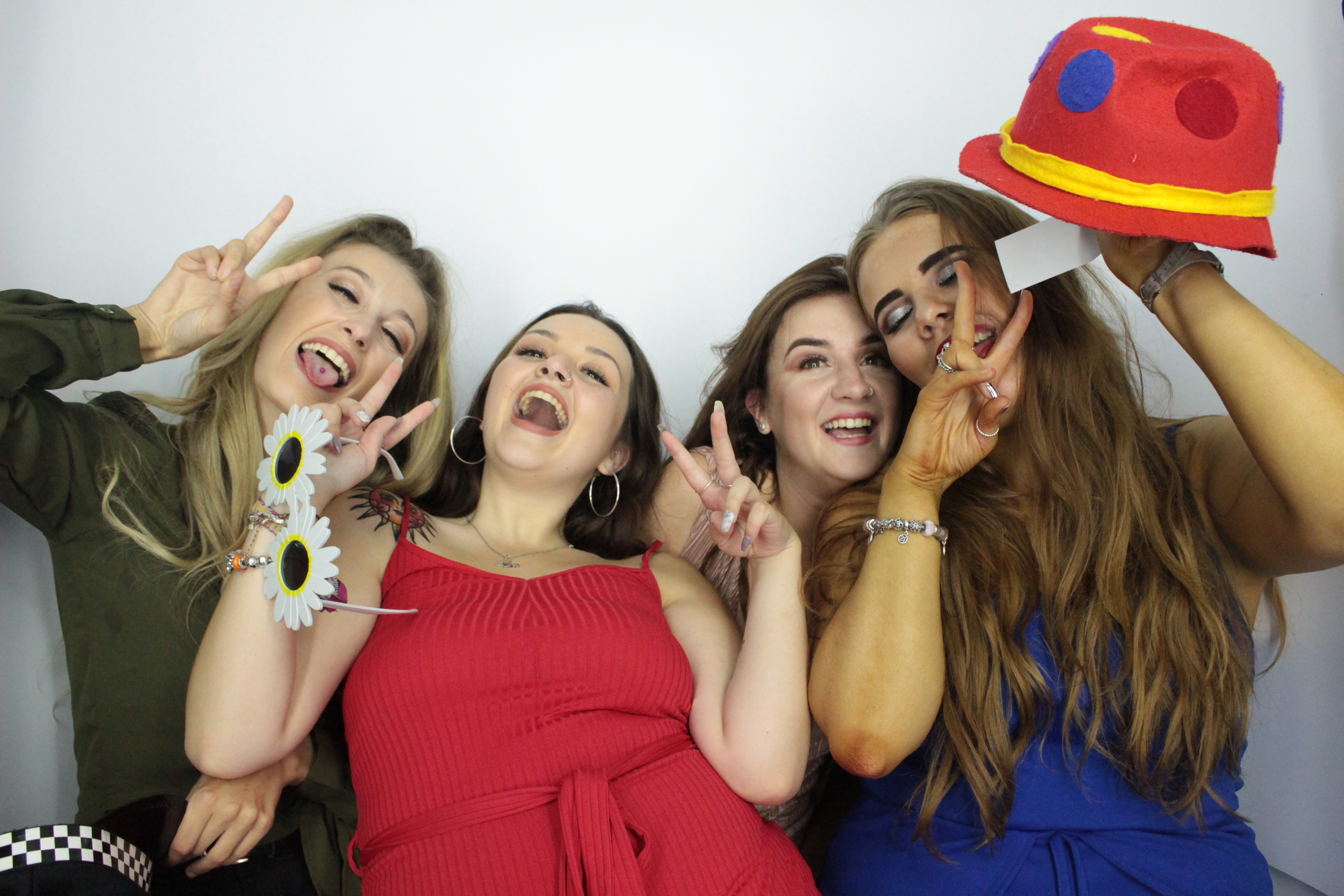 Martin & Colleen’s Joint 50th | View more photos from the event at gallery.myphotoboothexperience.co.uk/u/MyPhotoBoothExperienceLtd/Martin-Colleen’s-Joint-50th